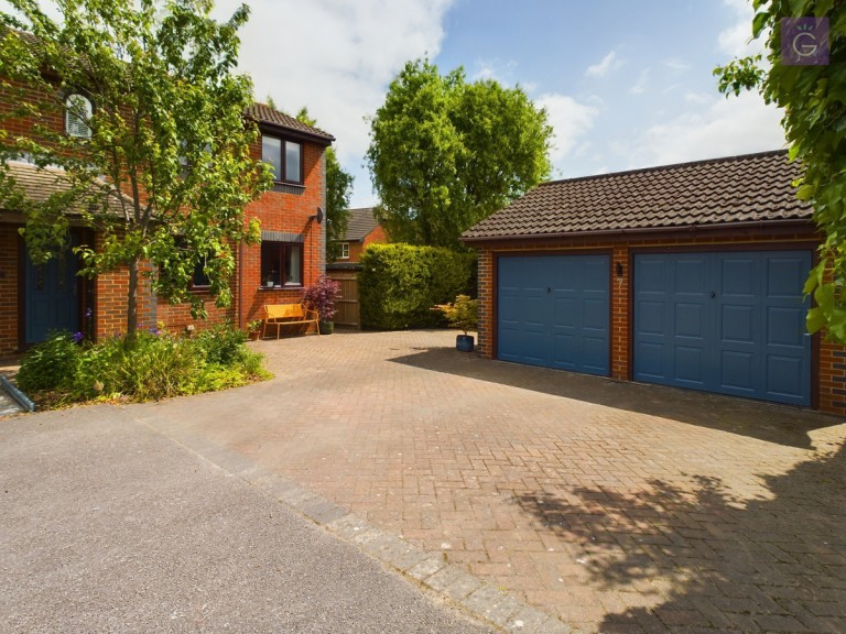 Stephen Close, Twyford, RG10