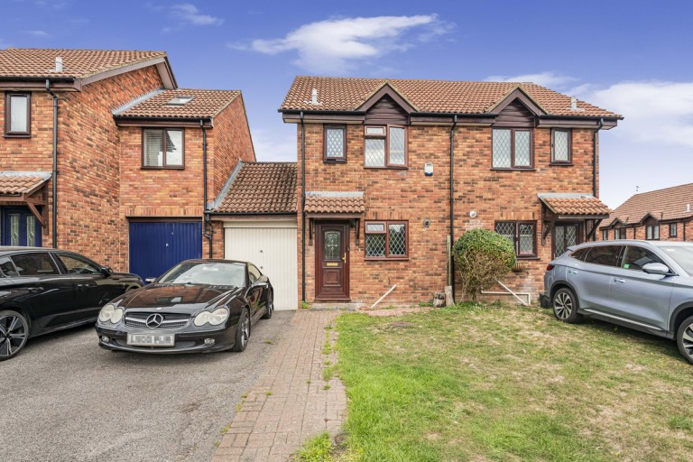 St. Clements Close, Lower Earley, Reading