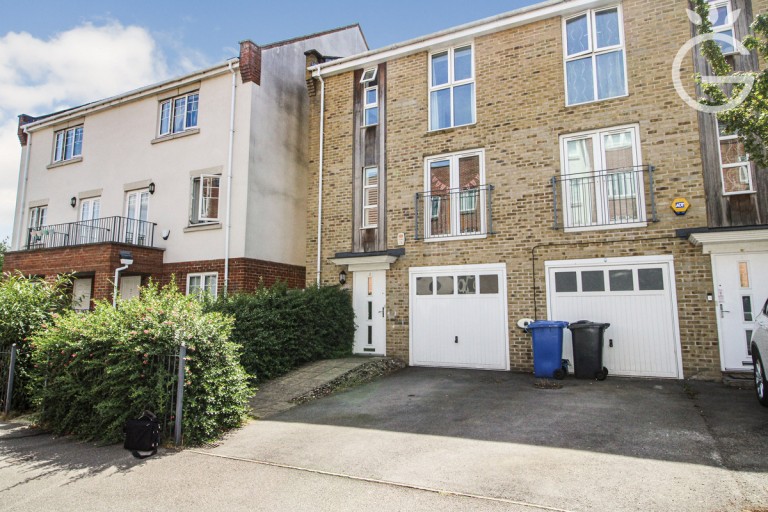 Kingsquarter, Maidenhead, SL6