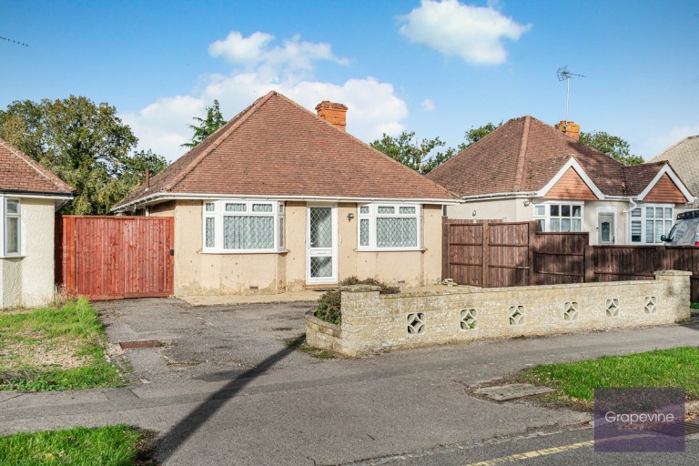 Woodwaye, Woodley, RG5