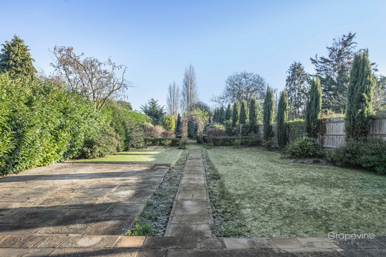 Park View Drive North, Charvil, RG10