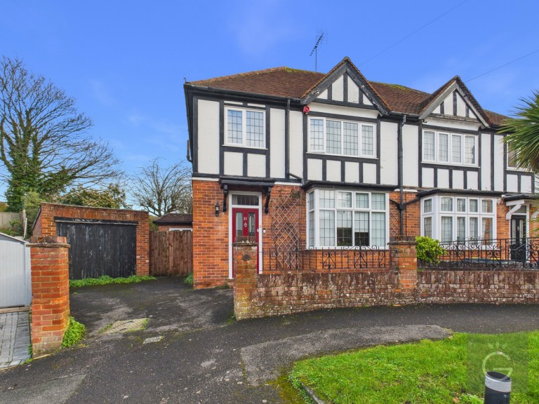 Lawrence Road, Tilehurst, RG30