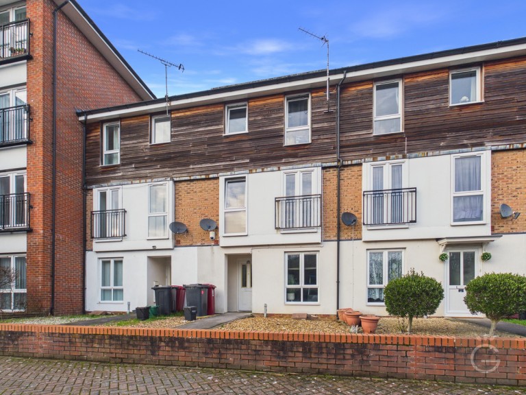 Meadow Way, Caversham, RG4