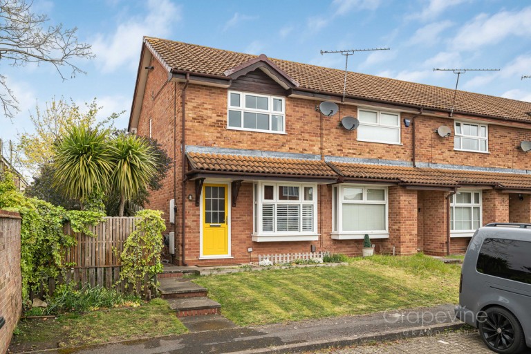 Lysander Close, Woodley, RG5