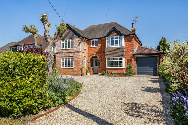 Park View Drive North, Charvil, RG10