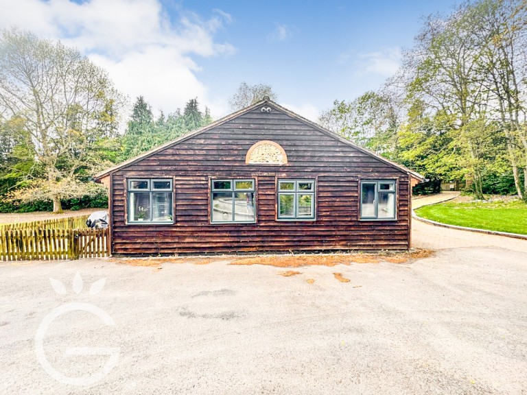 Bath Road, Knowl Hill, RG10