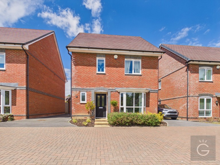 Fullbrook Avenue, Spencers Wood, RG7