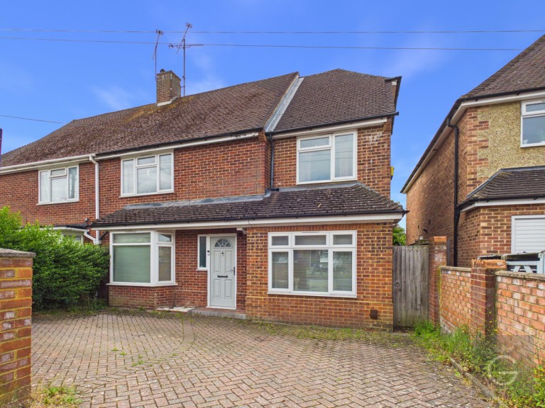 Knights Way, Emmer Green, RG4