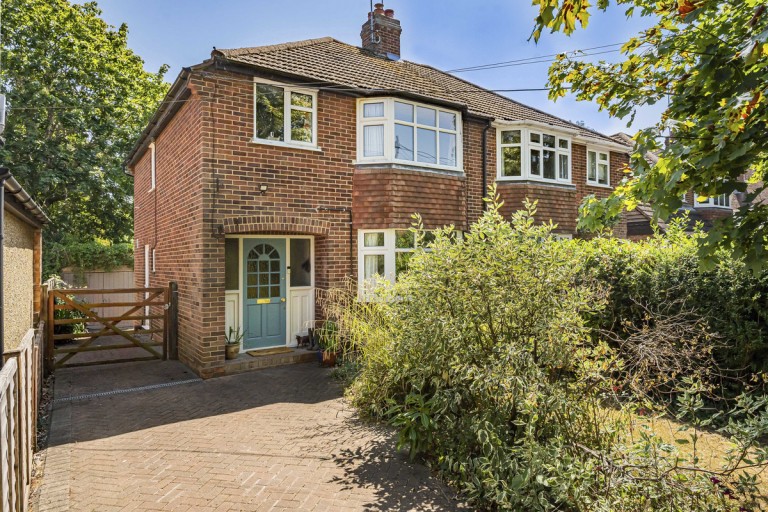 Old Bath Road, Charvil, RG10