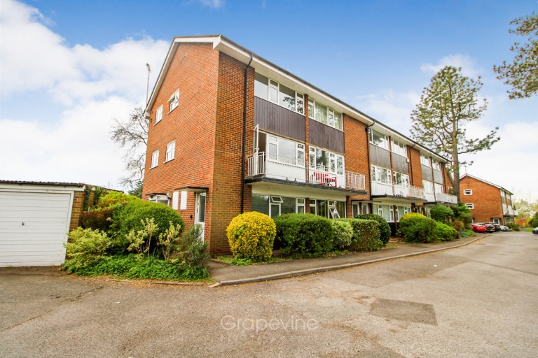 Highfield Court, Twyford, RG10