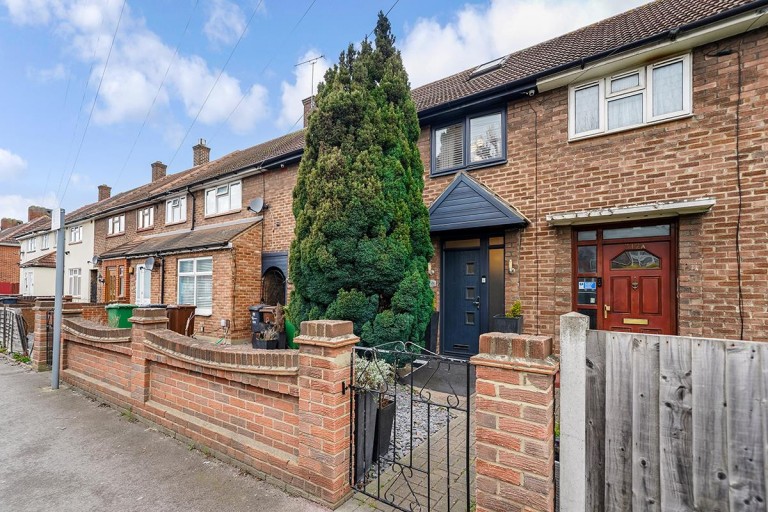 Porters Avenue, DAGENHAM, RM8