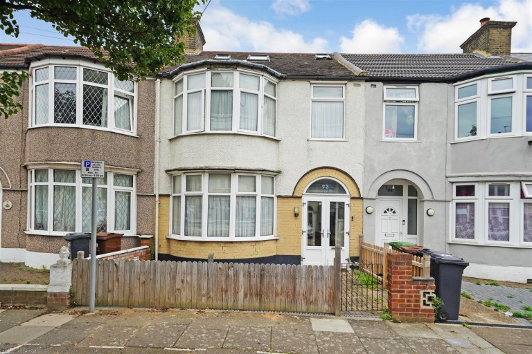 Lyndhurst Gardens, BARKING, IG11