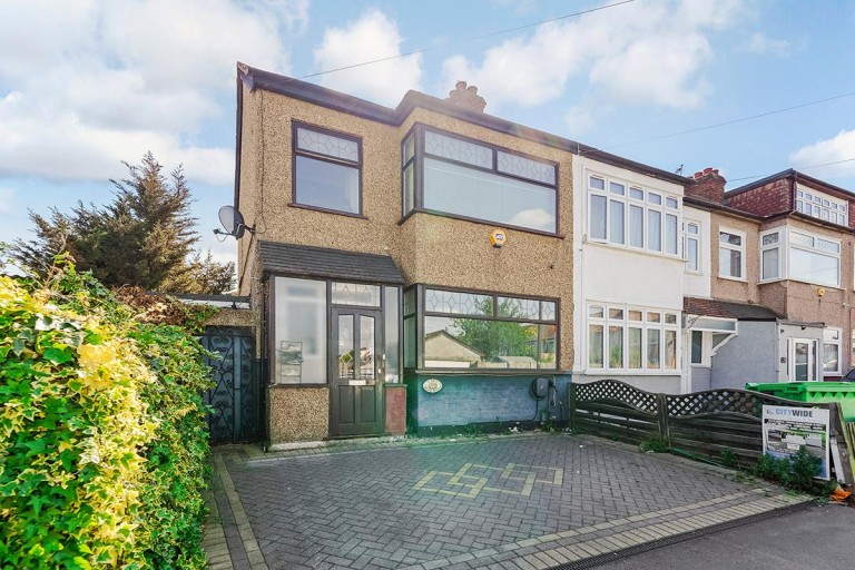 Third Avenue, CHADWELL HEATH, RM6
