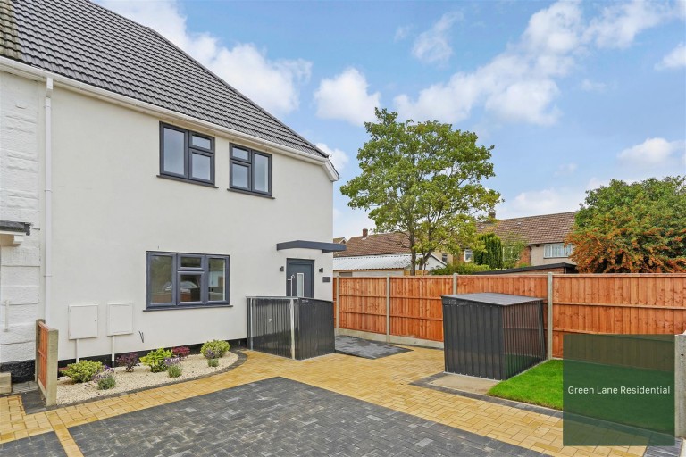 Princes Park, RAINHAM, RM13