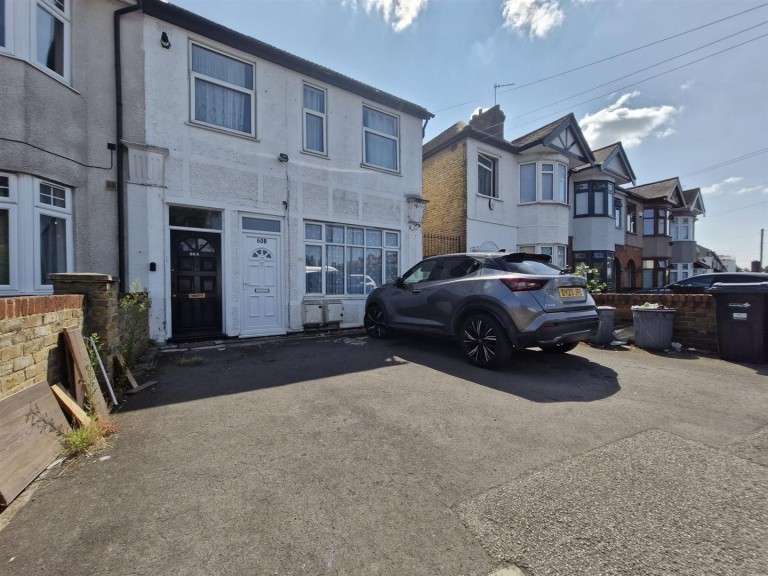 Grove Road, CHADWELL HEATH, RM6