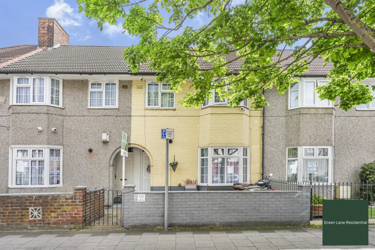 Heathway, DAGENHAM, RM10