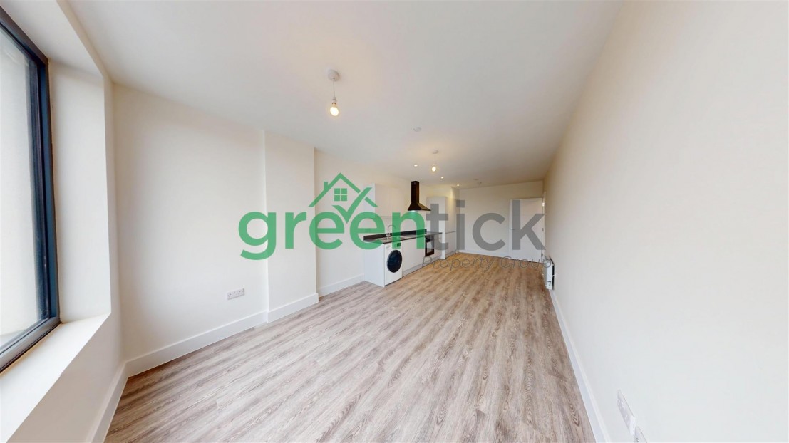 The Bays, Harlow