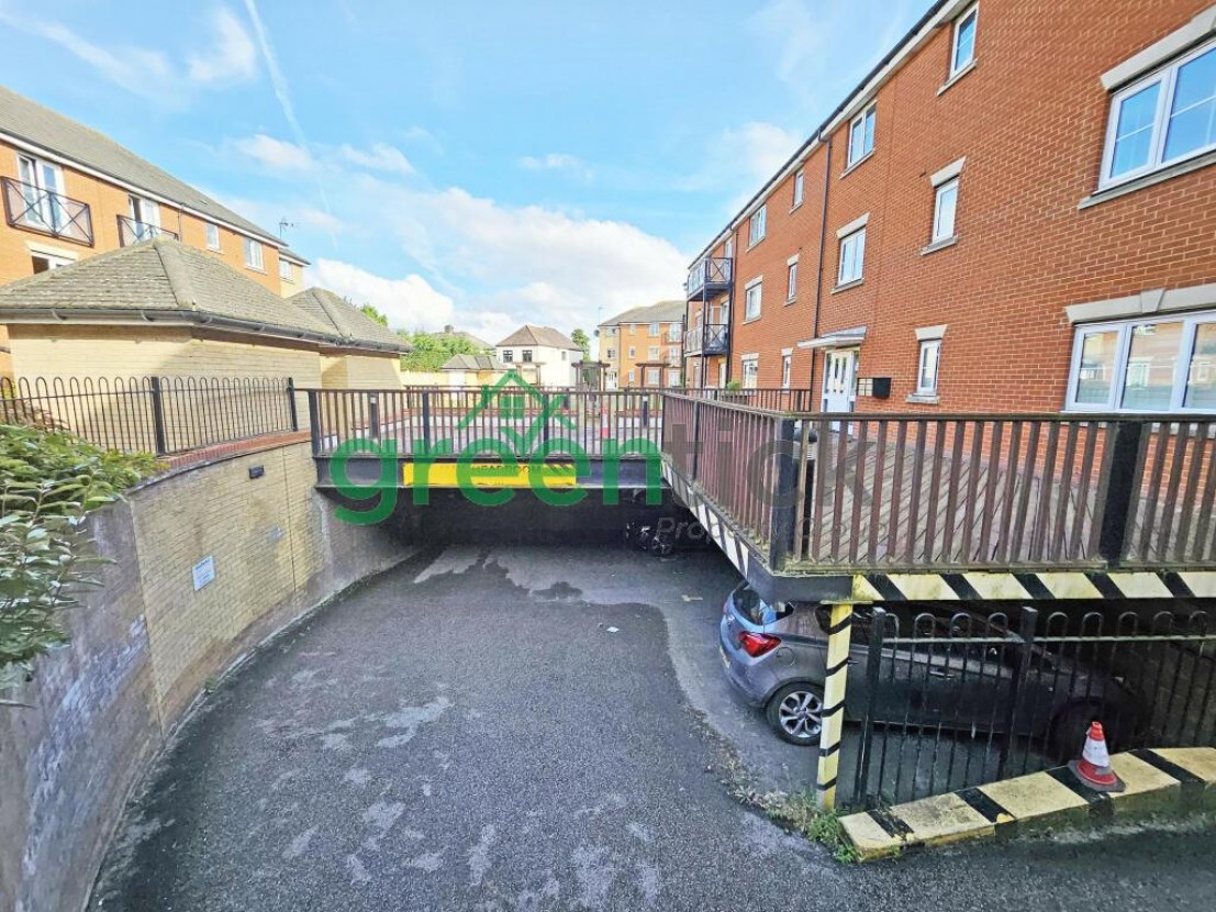 Fencepiece Road, Ilford
