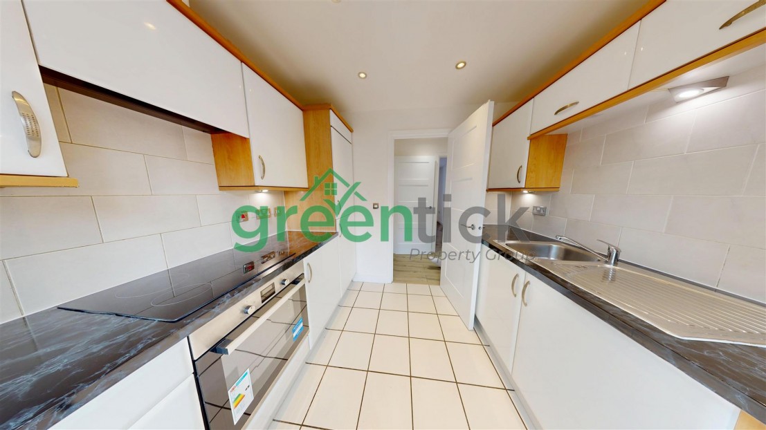 Fencepiece Road, Ilford
