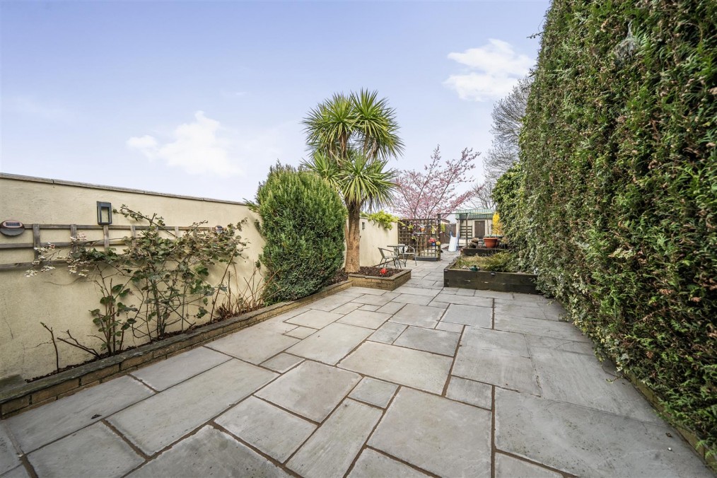 Gilda Crescent, Whitchurch