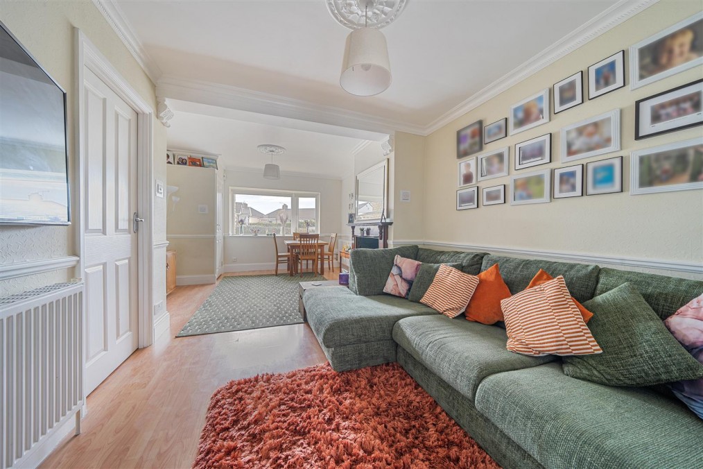 Gilda Crescent, Whitchurch