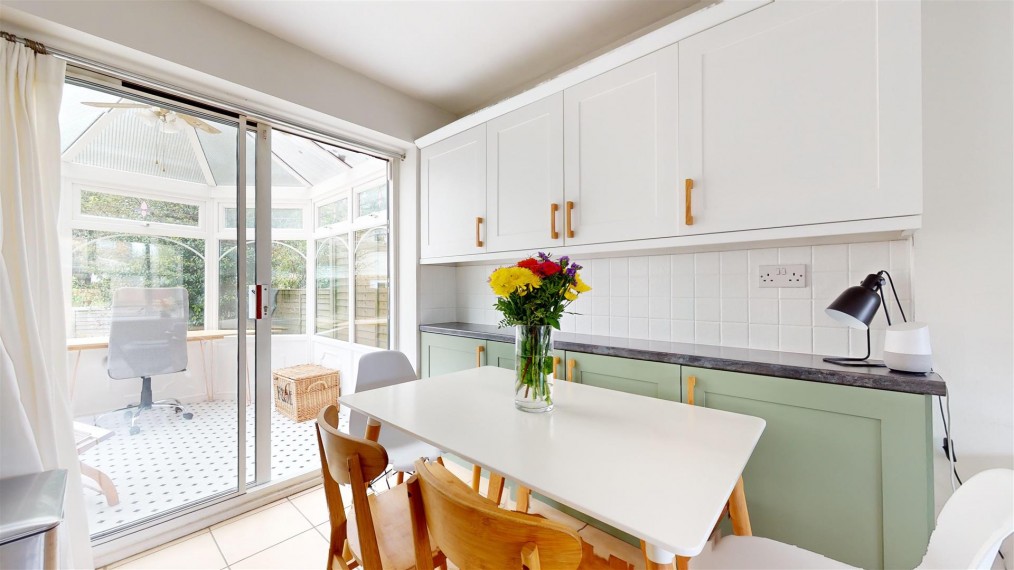 Avonside Way, St. Annes Park