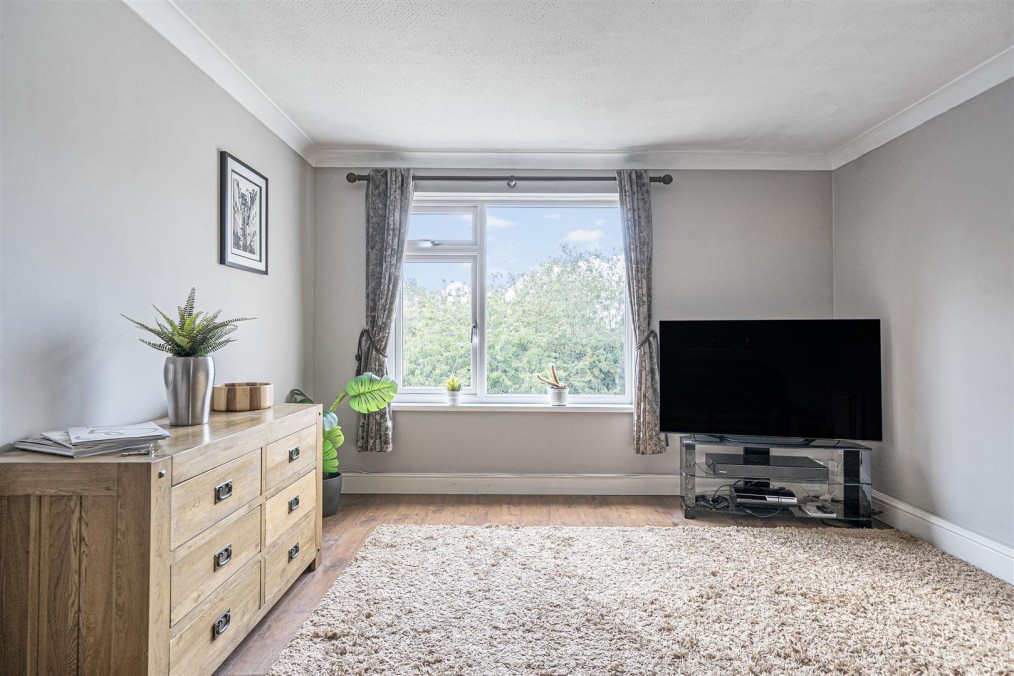 Pinkhams Twist, Bristol