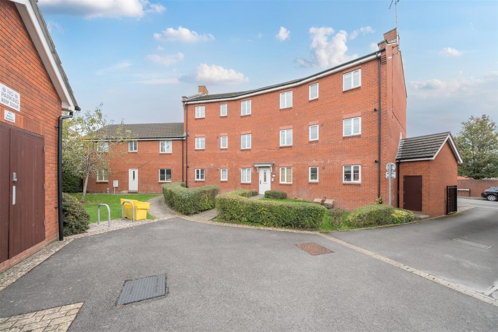 Clatworthy Drive, Hengrove, Bristol