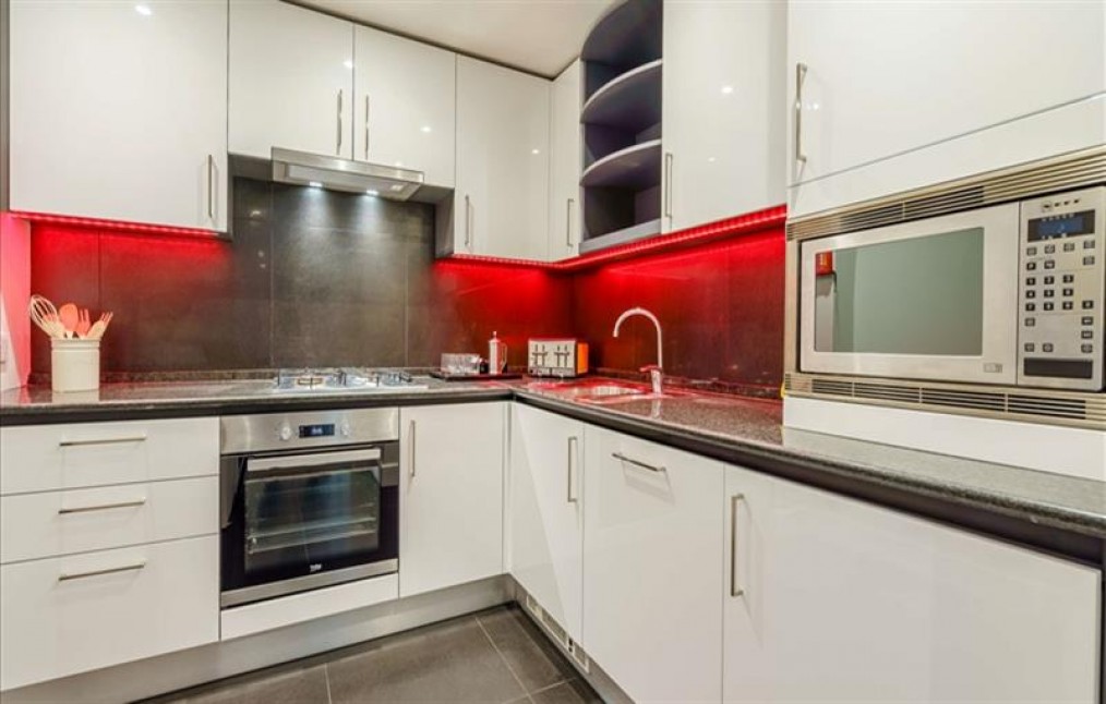 Westferry Circus, Circus Apartment, E14