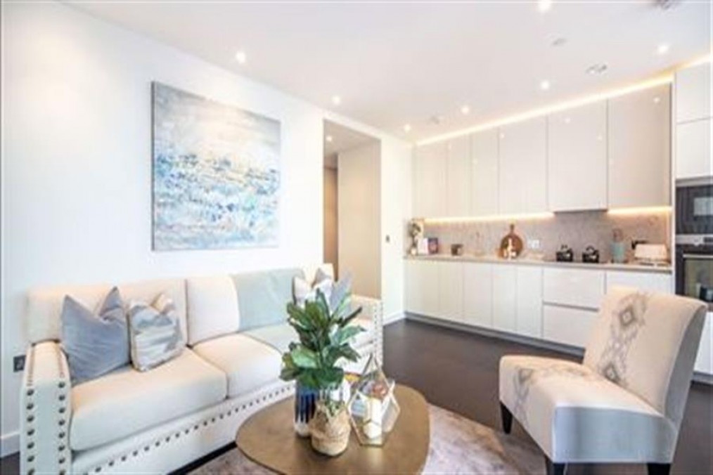 Thornes House, 4 Charles Clowes Walk, SW11