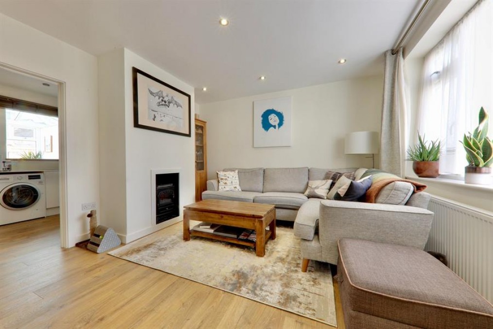 Deepdene Road, Loughton, IG10