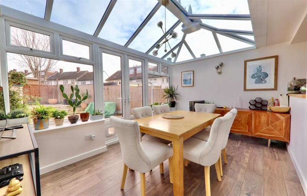 Deepdene Road, Loughton, IG10