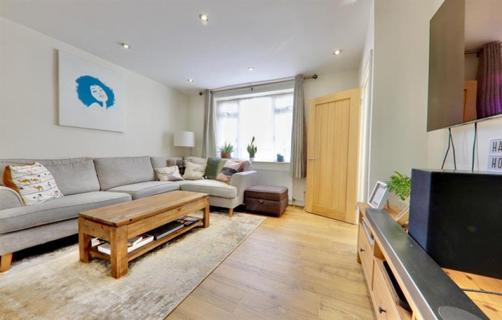 Deepdene Road, Loughton, IG10