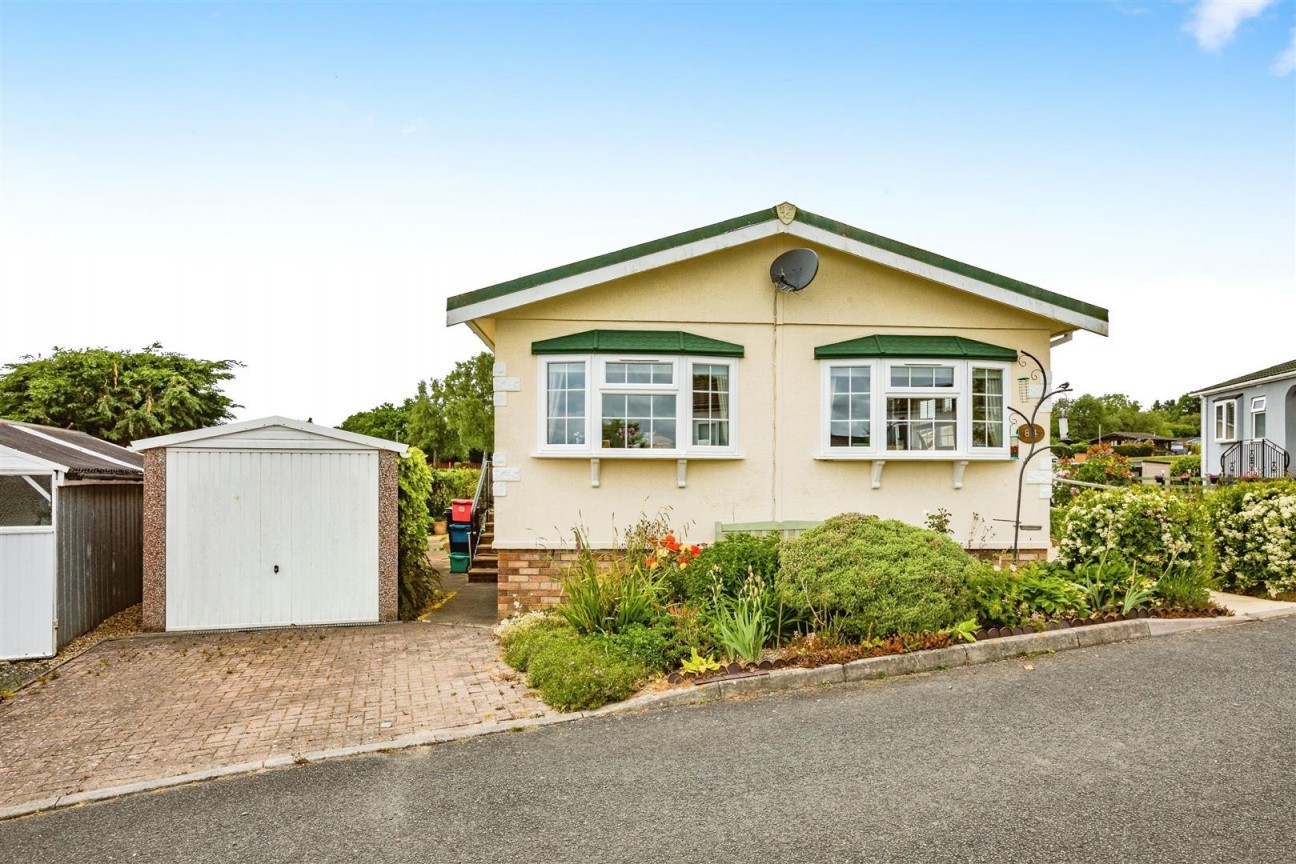 The Dell, Caerwnon Park