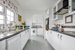 The Dell, Caerwnon Park