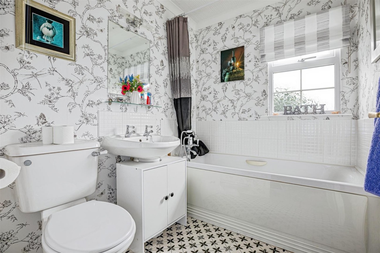 The Dell, Caerwnon Park