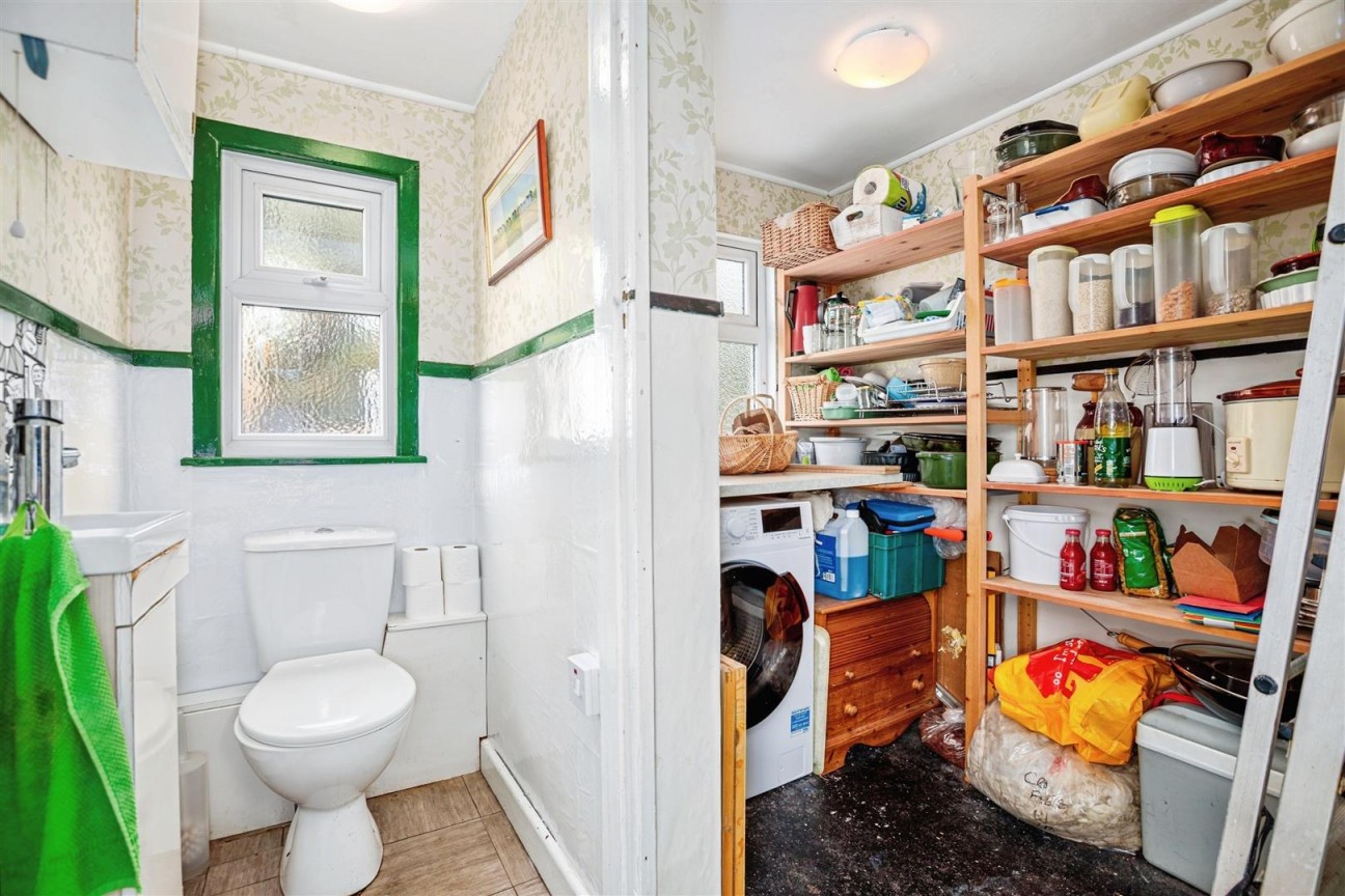 Homefield, Tremont Road, Llandrindod Wells, LD1 5BH