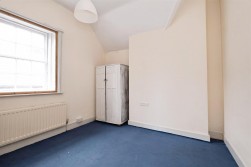 Crabtree Walk, Knighton