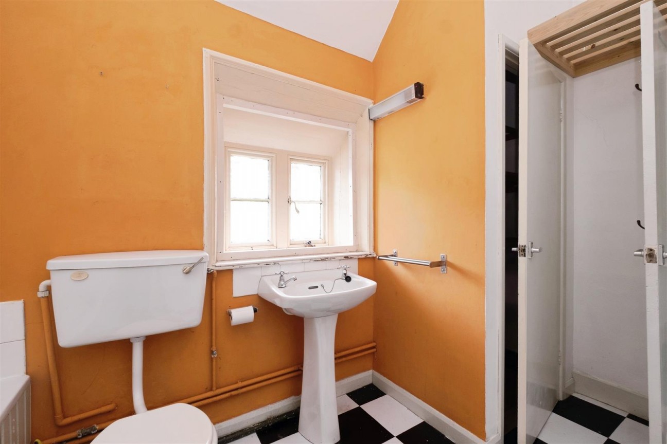 Crabtree Walk, Knighton