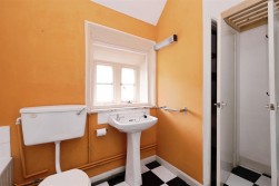 Crabtree Walk, Knighton