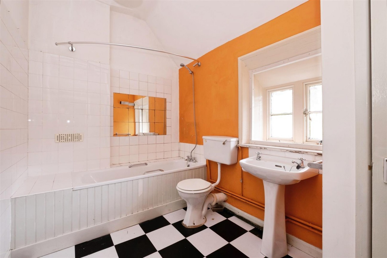 Crabtree Walk, Knighton