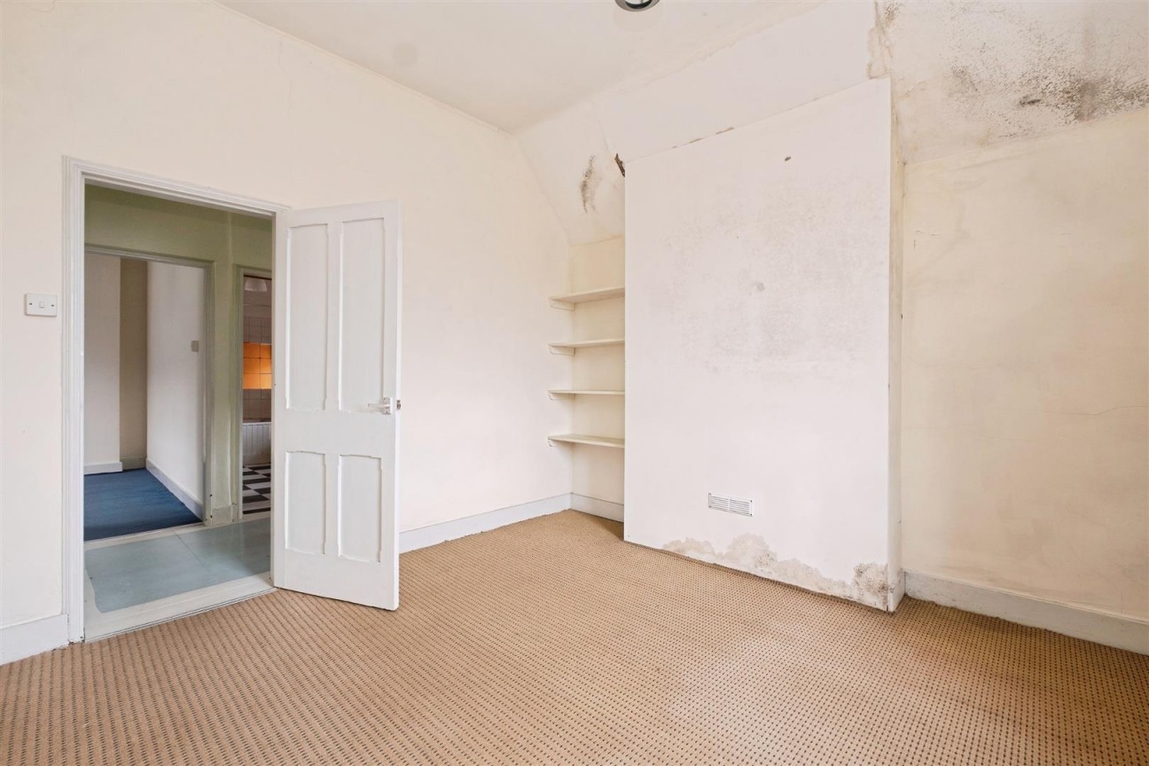 Crabtree Walk, Knighton