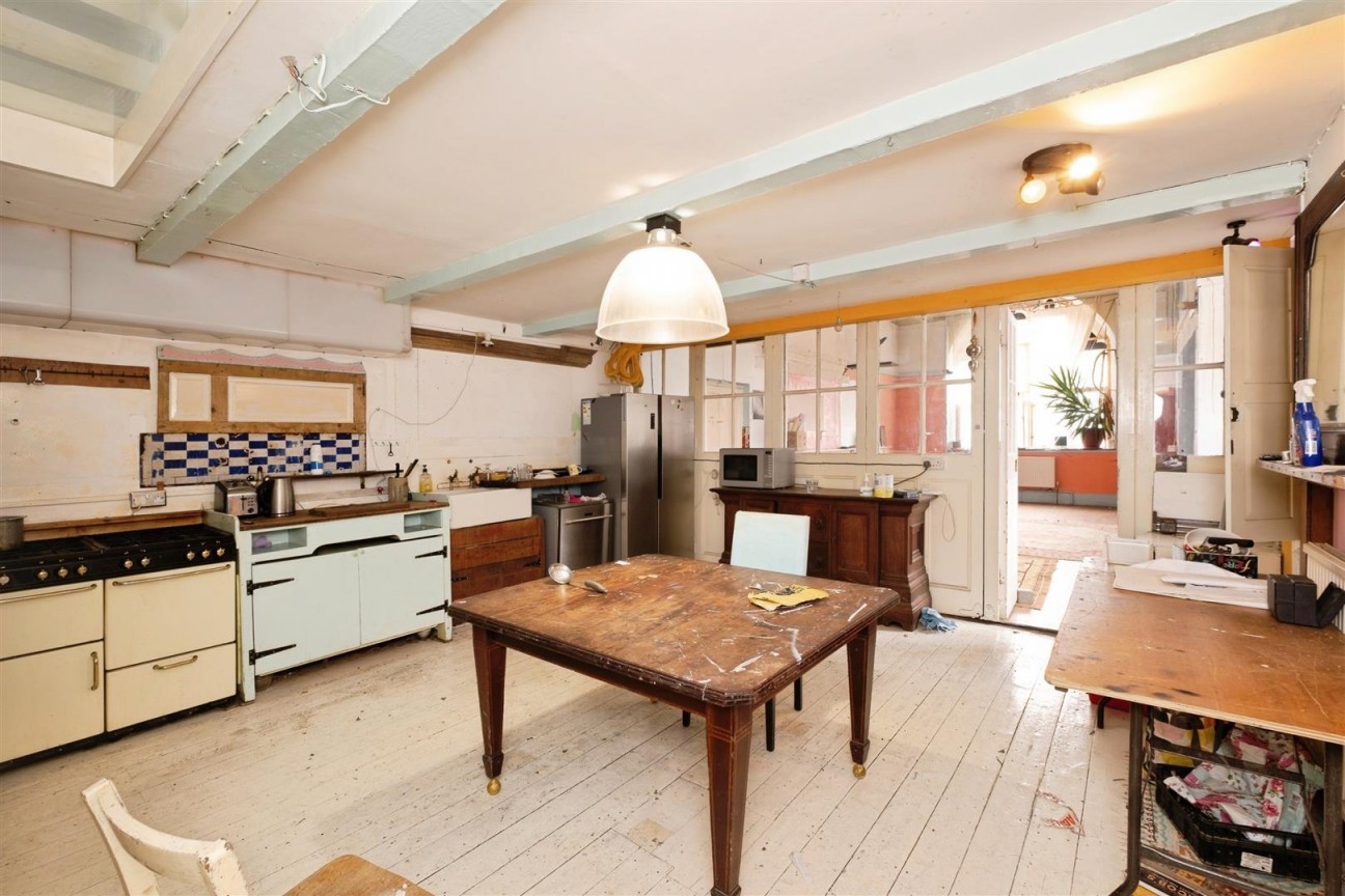 Crabtree Walk, Knighton