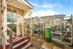 Howey, Llandrindod Wells