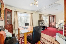 Howey, Llandrindod Wells