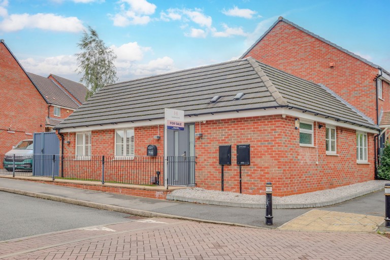 Stillington Crescent, Hamilton, LE5