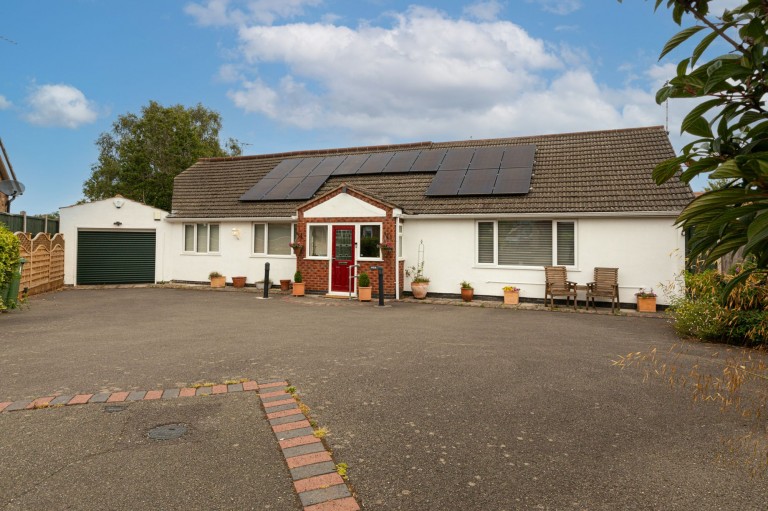 Pine Tree Grove, Kirby Muxloe, LE9