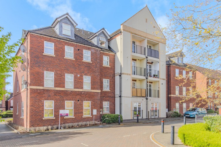 Montvale Gardens, Manor House, LE4