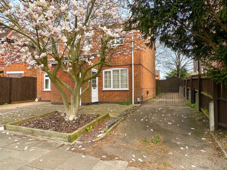 Glenfield Road, Leicester, LE3