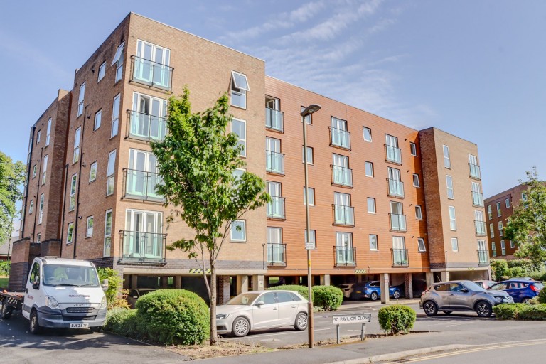 Pavilion Close, Leicester, LE2